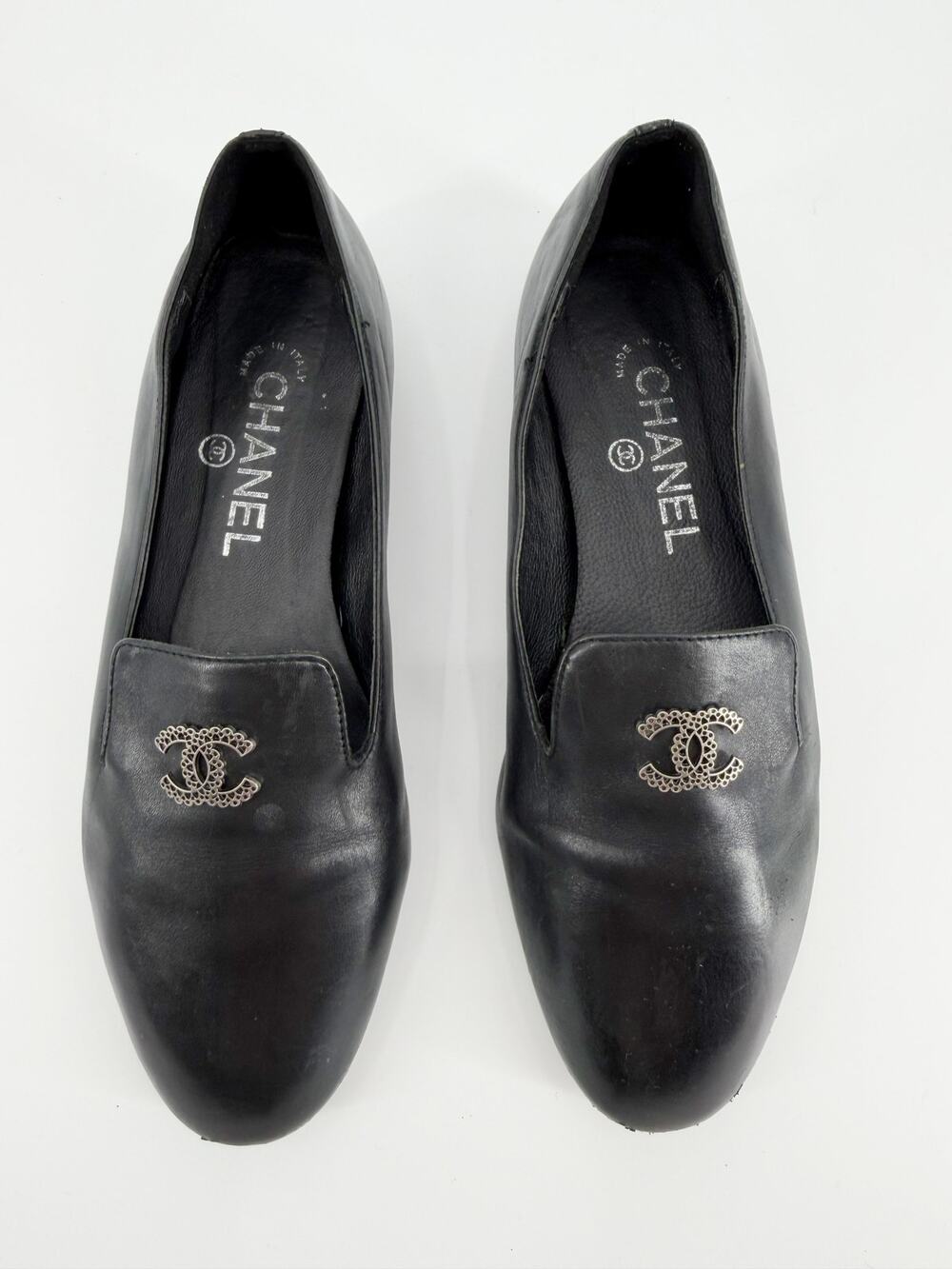 Chanel Black Leather Interlocking CC Logo Loafers Slip On Flats Size 37 EU 6.5